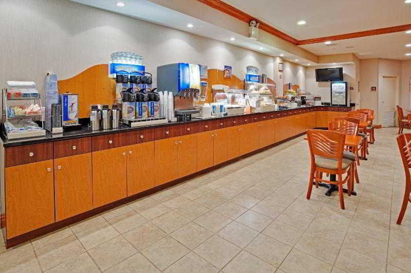 HOLIDAY INN EXPRESS NEW YORK CITY CHELSEA, AN IHG HOTEL NEW YORK, NY 3*  (United States) - from US$ 279 | BOOKED